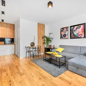 Lumina Deluxe Apartament