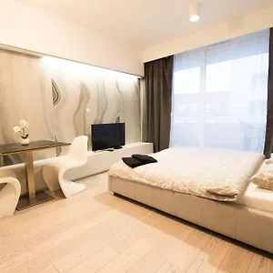 https://happyapart-pl-ul-podwale-ovo-old-town.hotelswroclaw.com